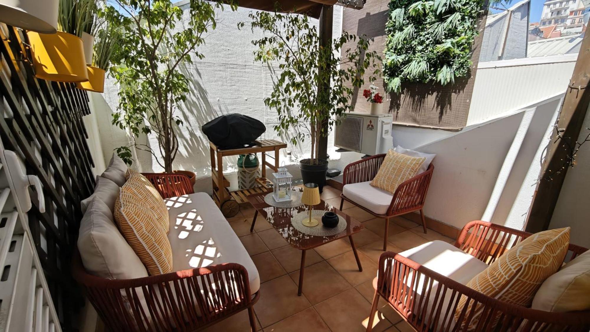 Deluxe Family Studio Terrace Mezzanine